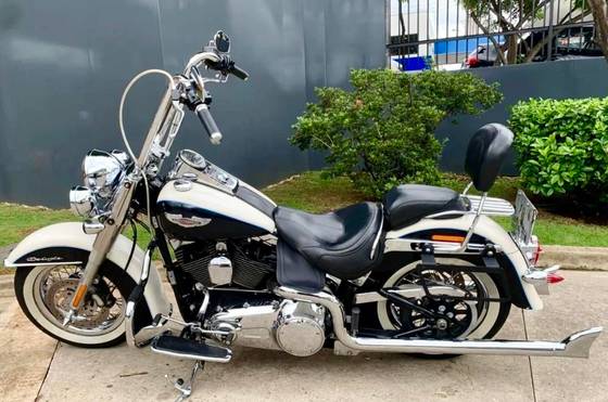 HARLEY-DAVIDSON SOFTAIL DELUXE 